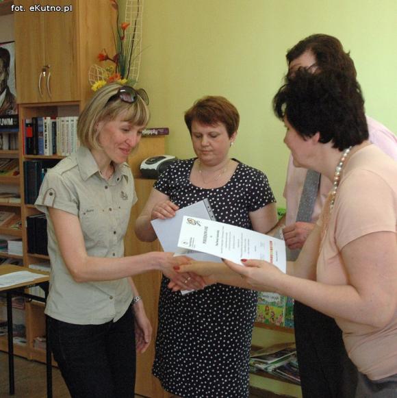 Co się mieści w wagonach Lokomotywy? VII powiatowy konkurs plastyczny rozstrzygnięty