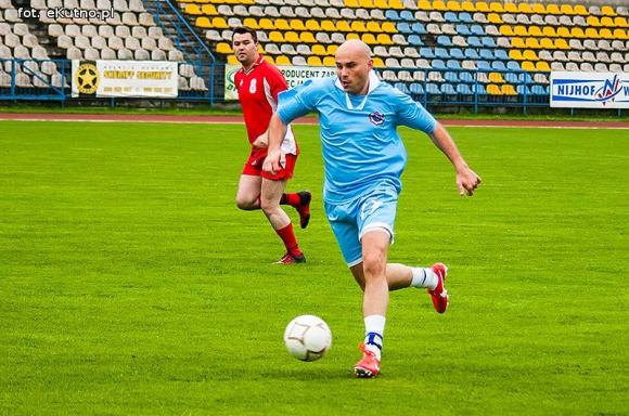 Policjanci pokonali księży. Pożegnanie proboszcza Jana Dobrodzieja