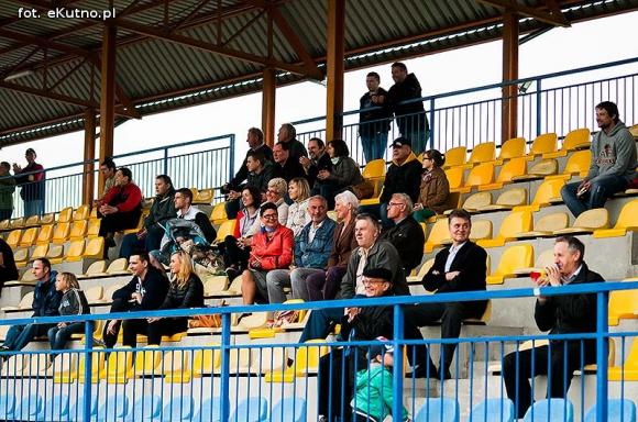 Policjanci pokonali księży. Pożegnanie proboszcza Jana Dobrodzieja