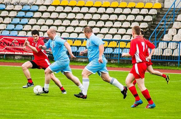 Policjanci pokonali księży. Pożegnanie proboszcza Jana Dobrodzieja