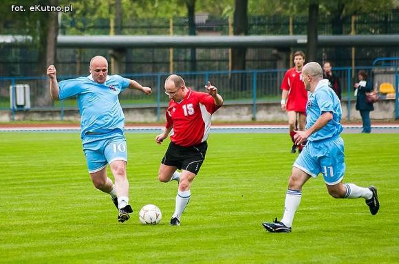 Policjanci pokonali księży. Pożegnanie proboszcza Jana Dobrodzieja