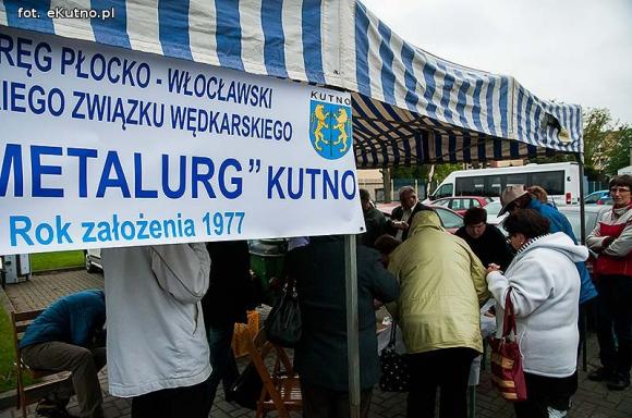 Policjanci pokonali księży. Pożegnanie proboszcza Jana Dobrodzieja