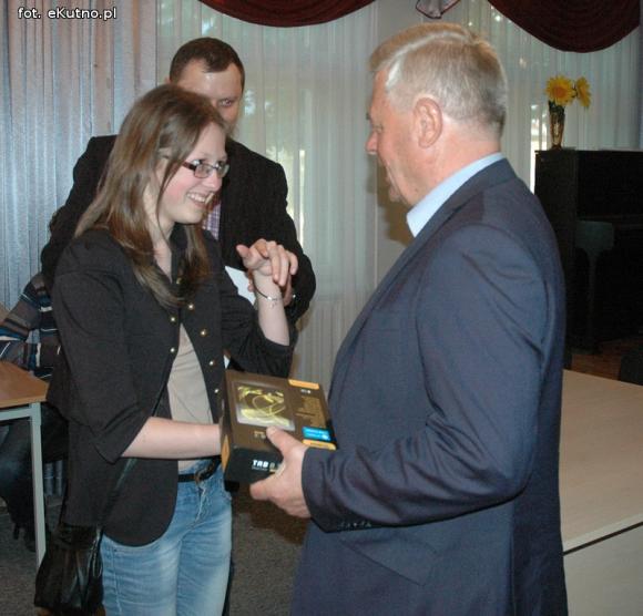 Daria Stefańska z Zespołu Szkół w Byszewie wygrała tablet