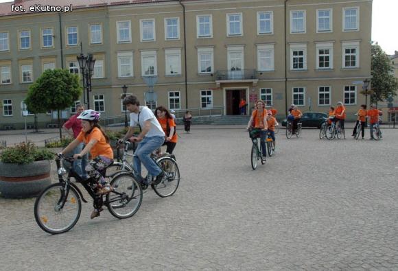 Pod patronatem eKutno.pl: Lokomotywa Tuwima rządzi