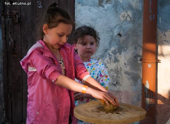Lalki królowały podczas Nocy w Muzeum w Kutnie
