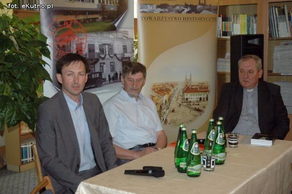 Niezłomny patriota. Wyznanie esbeka - Ksiądz Lipski jest wierny i mnie nie zdradzi