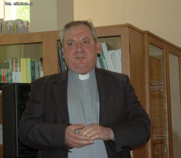 Niezłomny patriota. Wyznanie esbeka - Ksiądz Lipski jest wierny i mnie nie zdradzi