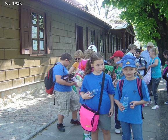 Pojadą z TPZK do ogrodu różanego w Forst