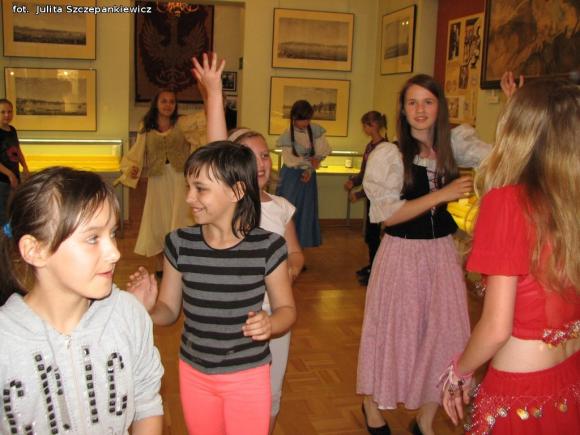 Kawa, listy, wypiekanie pity i Szeherezada. Noc w krośniewickim Muzeum