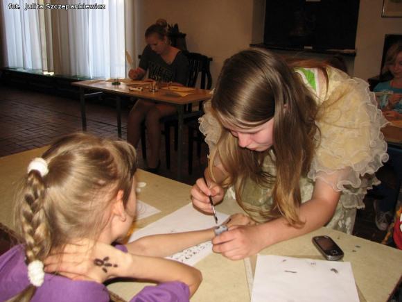 Kawa, listy, wypiekanie pity i Szeherezada. Noc w krośniewickim Muzeum