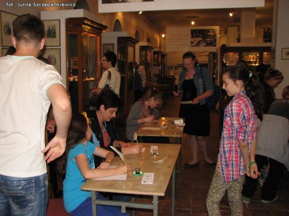 Kawa, listy, wypiekanie pity i Szeherezada. Noc w krośniewickim Muzeum