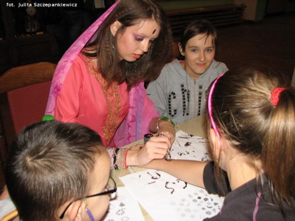 Kawa, listy, wypiekanie pity i Szeherezada. Noc w krośniewickim Muzeum
