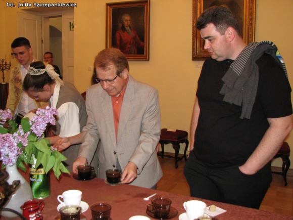 Kawa, listy, wypiekanie pity i Szeherezada. Noc w krośniewickim Muzeum