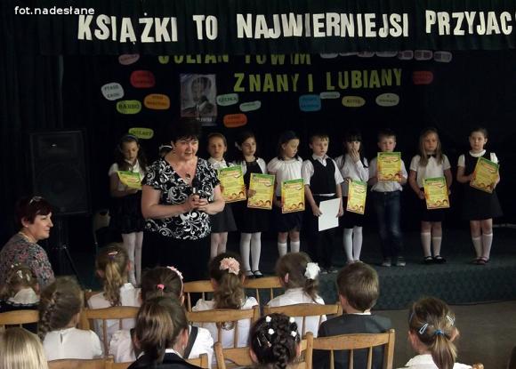 Pasowanie na czytelnika w SP nr 9