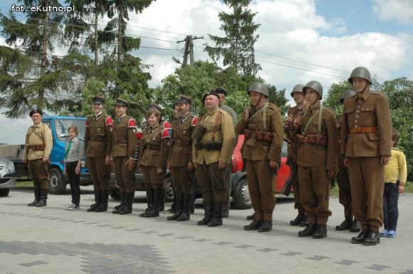 Nauka musztry. Podziękowania i zakończenie seminarium w Klonowcu