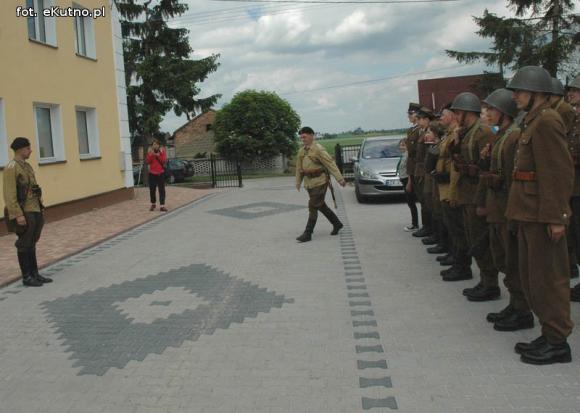 Nauka musztry. Podziękowania i zakończenie seminarium w Klonowcu