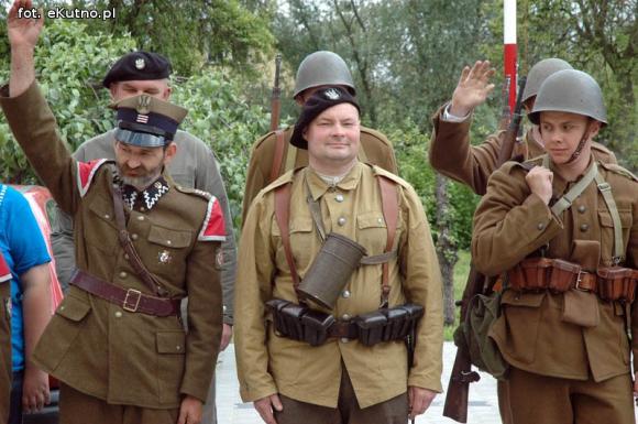 Nauka musztry. Podziękowania i zakończenie seminarium w Klonowcu