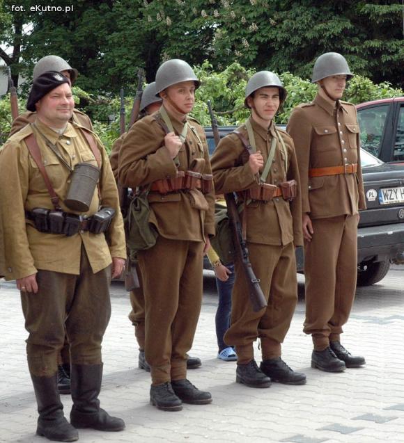 Nauka musztry. Podziękowania i zakończenie seminarium w Klonowcu