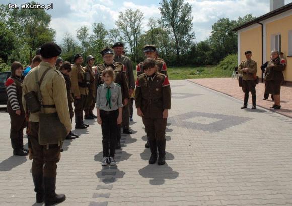 Nauka musztry. Podziękowania i zakończenie seminarium w Klonowcu