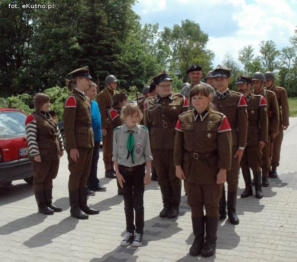 Nauka musztry. Podziękowania i zakończenie seminarium w Klonowcu