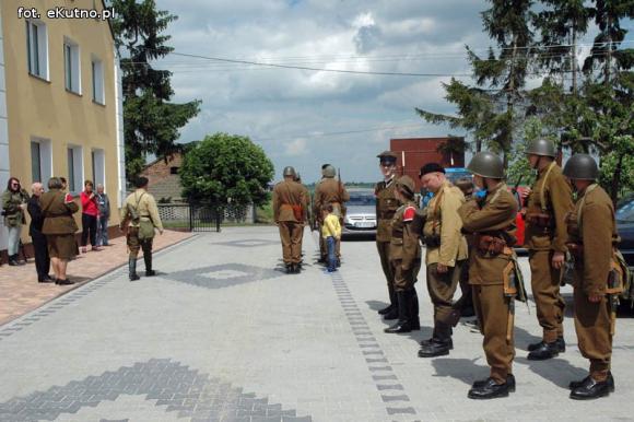Nauka musztry. Podziękowania i zakończenie seminarium w Klonowcu