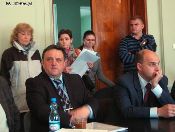 Co to jest gnojowica i co jest wylewane na pola w powiecie kutnowskim? Pozwolenie zintegrowane dla Pini Polonia do zmiany