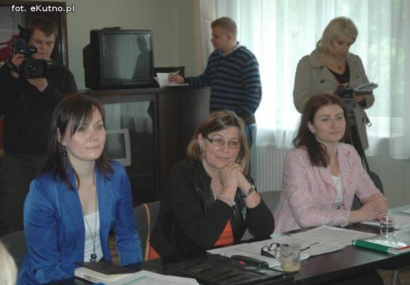 Co to jest gnojowica i co jest wylewane na pola w powiecie kutnowskim? Pozwolenie zintegrowane dla Pini Polonia do zmiany