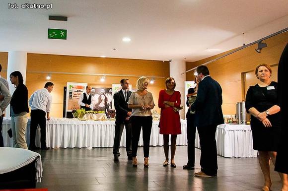 Pod patronatem eKutno.pl: Szkoła, która dała korzenie i skrzydła. Dziękujemy Teściowej!