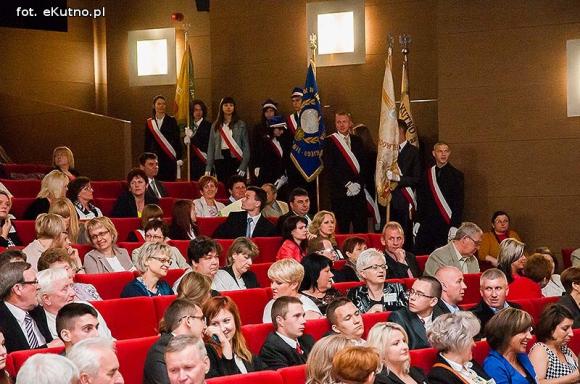 Pod patronatem eKutno.pl: Szkoła, która dała korzenie i skrzydła. Dziękujemy Teściowej!