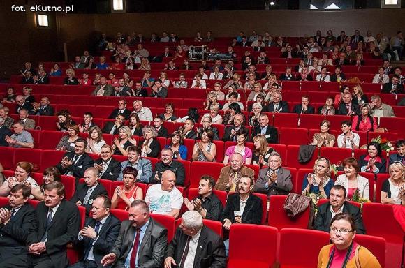 Pod patronatem eKutno.pl: Szkoła, która dała korzenie i skrzydła. Dziękujemy Teściowej!