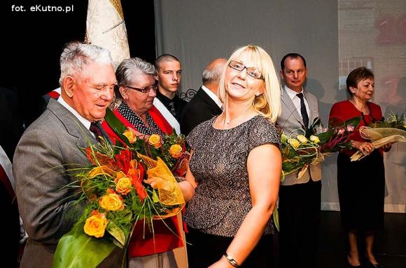 Pod patronatem eKutno.pl: Szkoła, która dała korzenie i skrzydła. Dziękujemy Teściowej!