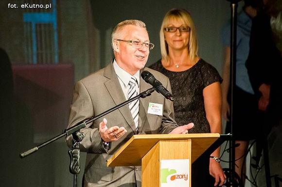 Pod patronatem eKutno.pl: Szkoła, która dała korzenie i skrzydła. Dziękujemy Teściowej!