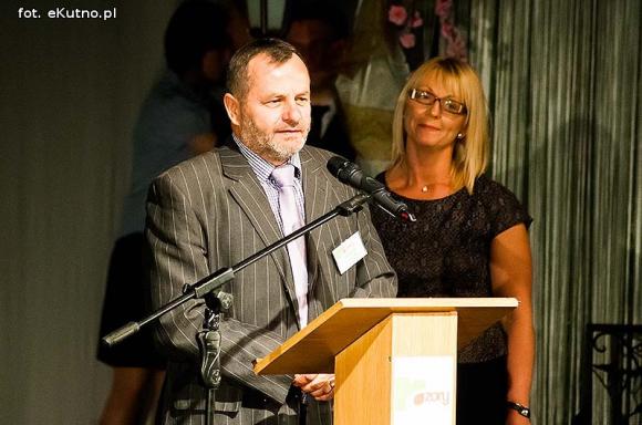 Pod patronatem eKutno.pl: Szkoła, która dała korzenie i skrzydła. Dziękujemy Teściowej!