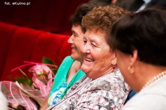 Pod patronatem eKutno.pl: Szkoła, która dała korzenie i skrzydła. Dziękujemy Teściowej!