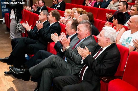 Pod patronatem eKutno.pl: Szkoła, która dała korzenie i skrzydła. Dziękujemy Teściowej!