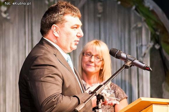 Pod patronatem eKutno.pl: Szkoła, która dała korzenie i skrzydła. Dziękujemy Teściowej!