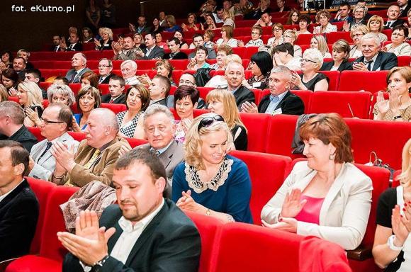 Pod patronatem eKutno.pl: Szkoła, która dała korzenie i skrzydła. Dziękujemy Teściowej!