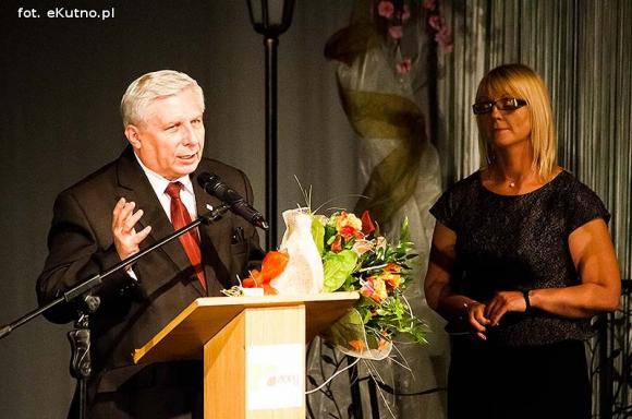 Pod patronatem eKutno.pl: Szkoła, która dała korzenie i skrzydła. Dziękujemy Teściowej!