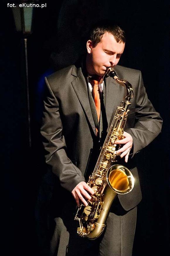 Pod patronatem eKutno.pl: Szkoła, która dała korzenie i skrzydła. Dziękujemy Teściowej!