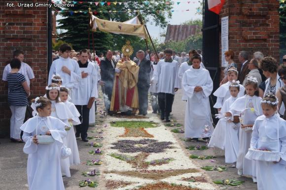 Boże Ciało w Oporowie