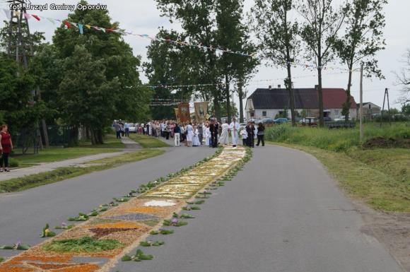 Boże Ciało w Oporowie