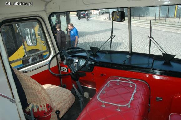 Przejedź się SANem H-100 B i Electric Smile