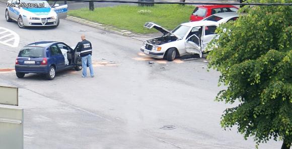 Skasował taksówkę na 29 Listopada. Obaj kierowcy w szpitalu