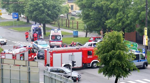 Skasował taksówkę na 29 Listopada. Obaj kierowcy w szpitalu