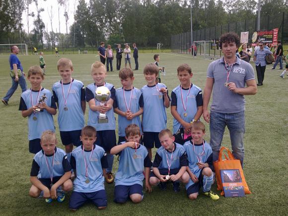 II miejsce Drużyny Świętego Mikołaja z Krośniewic w Turnieju Piłkarskim Warty Sieradz Junior rocznik 2002 OPEN HAIR CUP