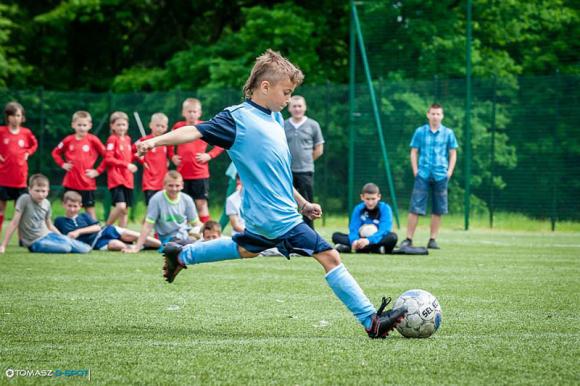 II miejsce Drużyny Świętego Mikołaja z Krośniewic w Turnieju Piłkarskim Warty Sieradz Junior rocznik 2002 OPEN HAIR CUP