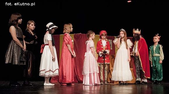 Zapraszamy jutro na spektakle ŁAPY 2013