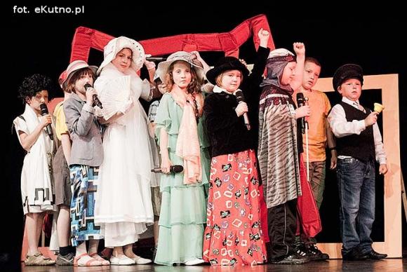 Zapraszamy jutro na spektakle ŁAPY 2013