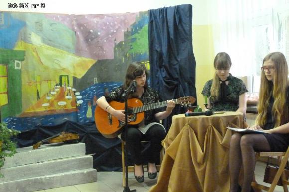 Wieczór poezji śpiewanej w Gimnazjum nr 3 w Kutnie