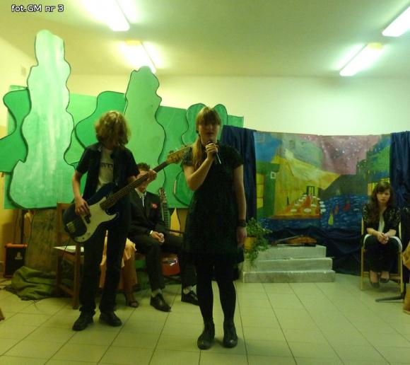 Wieczór poezji śpiewanej w Gimnazjum nr 3 w Kutnie